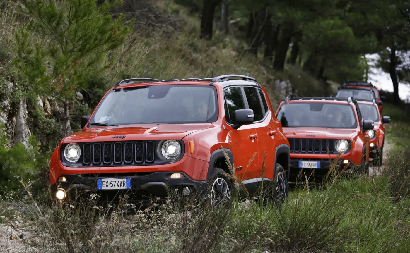 8557869-jeep-renegade.jpg