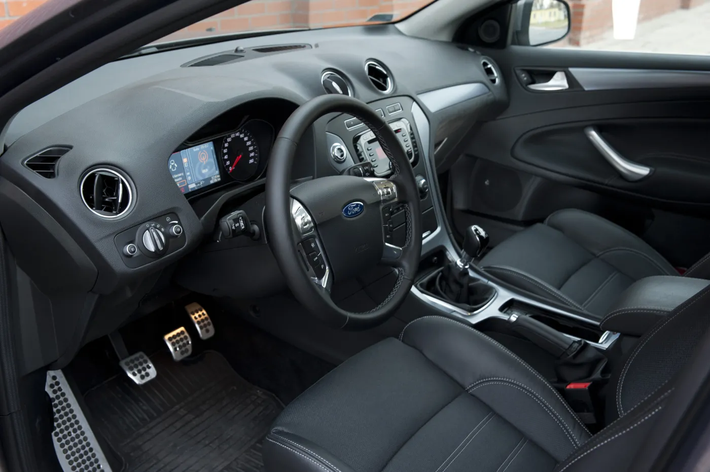 3275361-ford-mondeo.jpg
