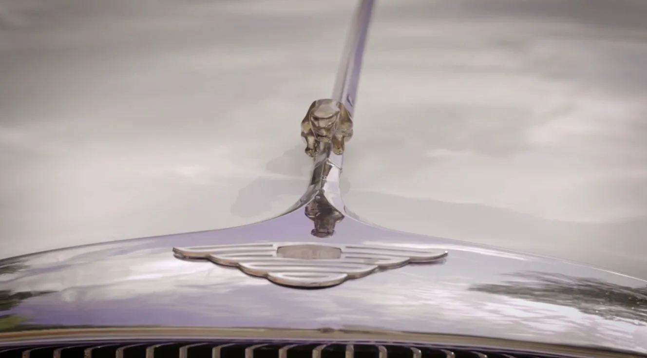 8203671-jaguar-mark-x.jpg