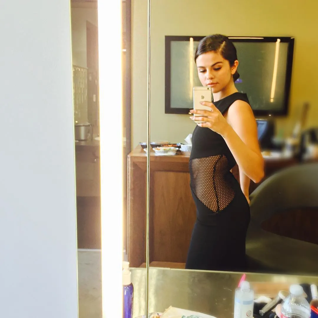 8213891-selena-gomez.jpg