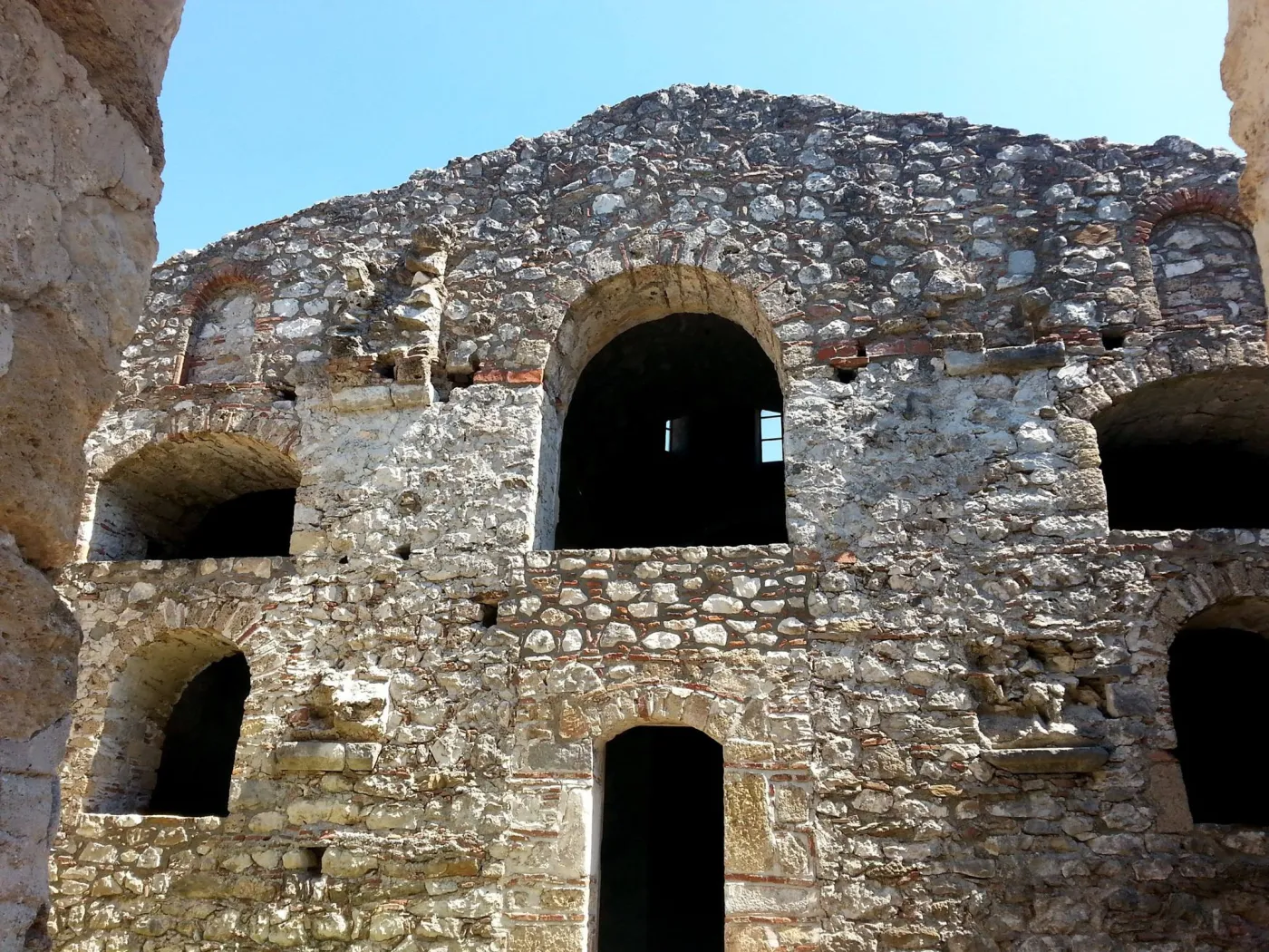 8229609-mistra-grecja.jpg