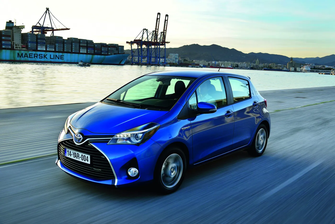 6351241-toyota-yaris.jpg