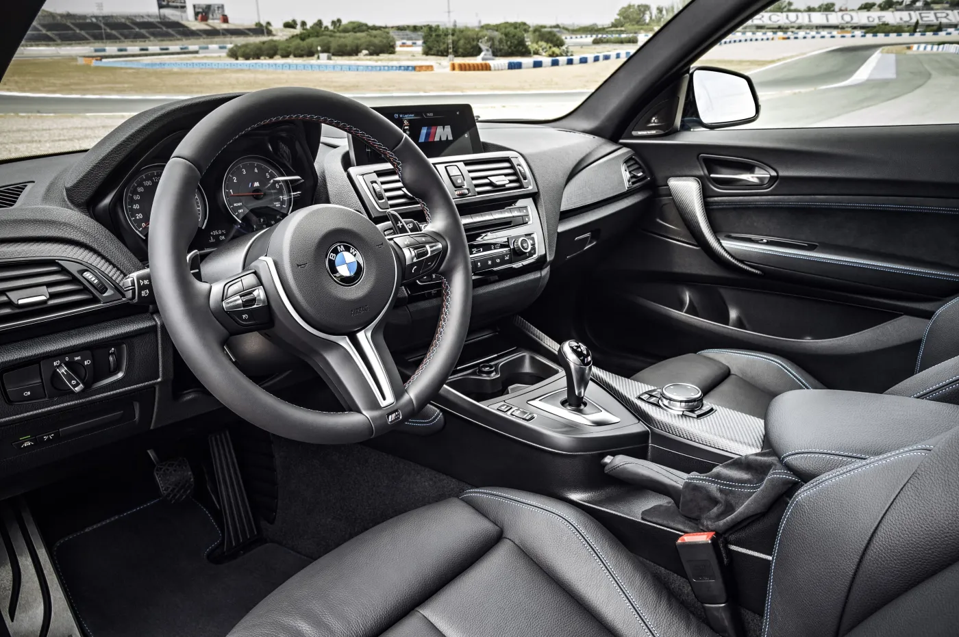 Nowe BMW M2 Coupe spuszczone ze smyczy. Audi i Mercedes zacieraja ręce. Pierwsze foto