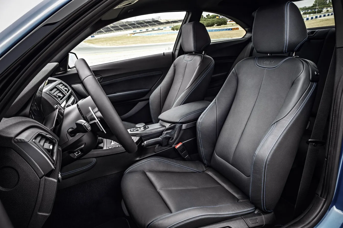 8317775-bmw-m2-coupe.jpg