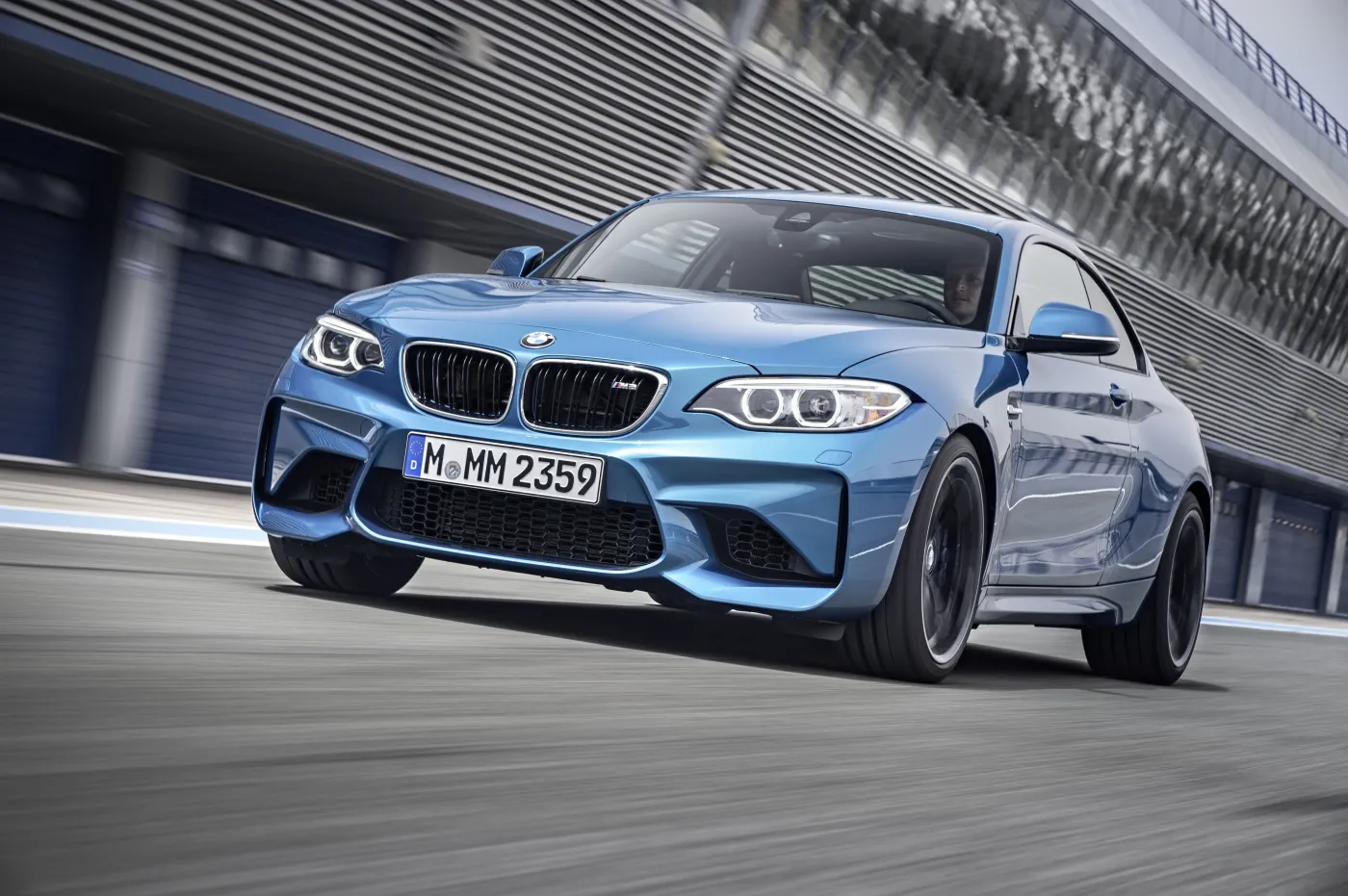 8317807-bmw-m2-coupe.jpg