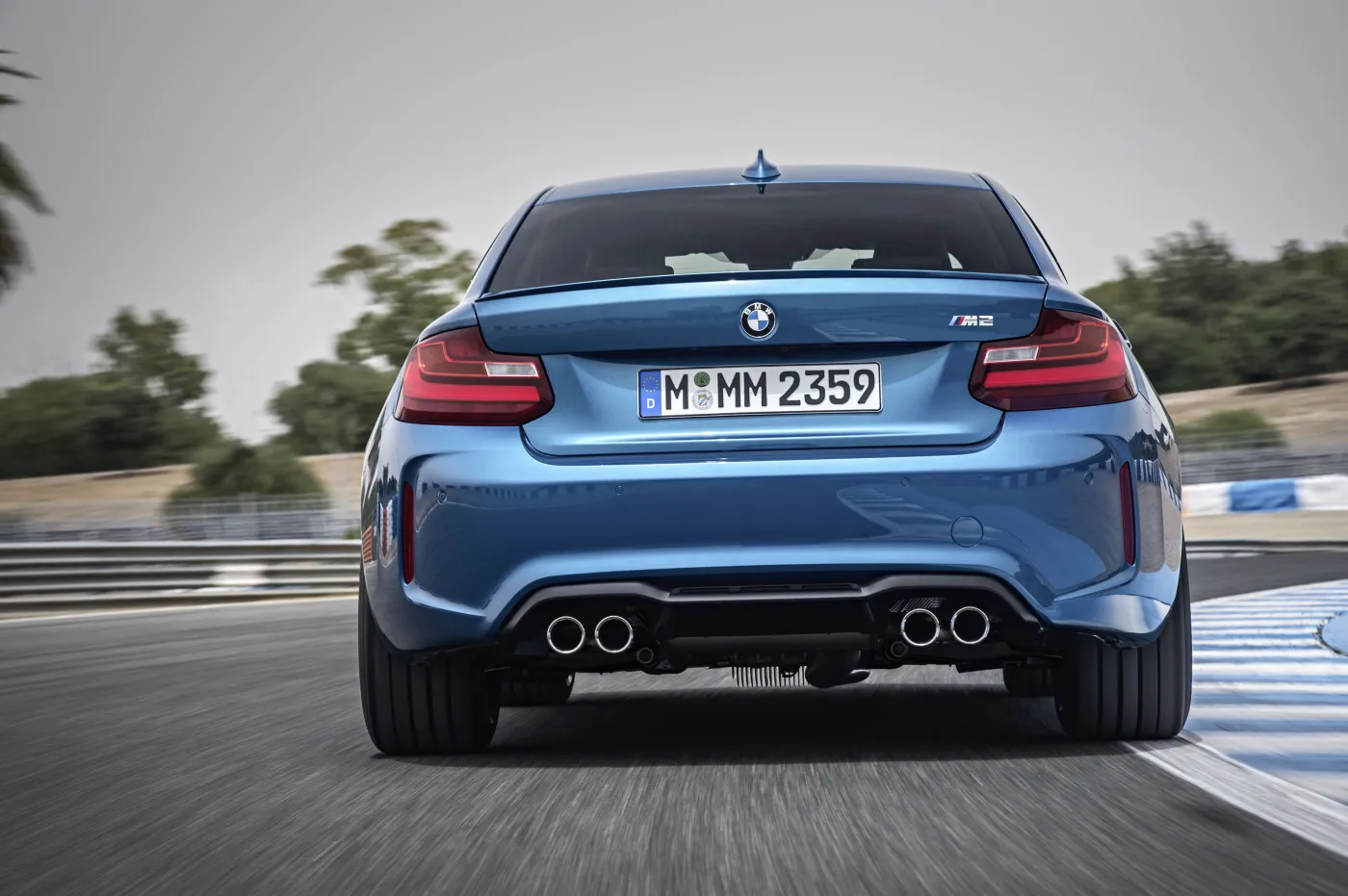 8317903-bmw-m2-coupe.jpg