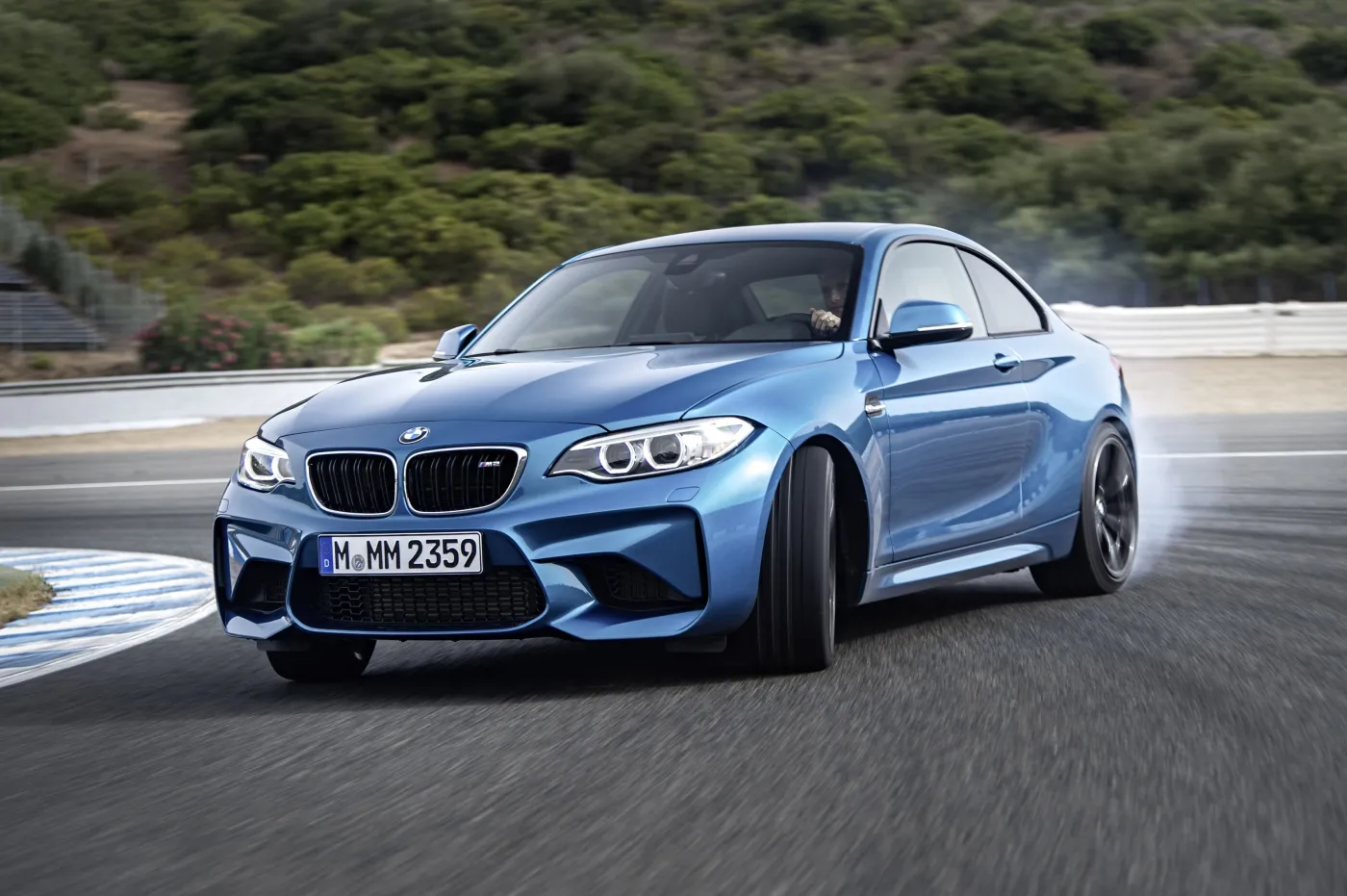 8317967-bmw-m2-coupe.jpg