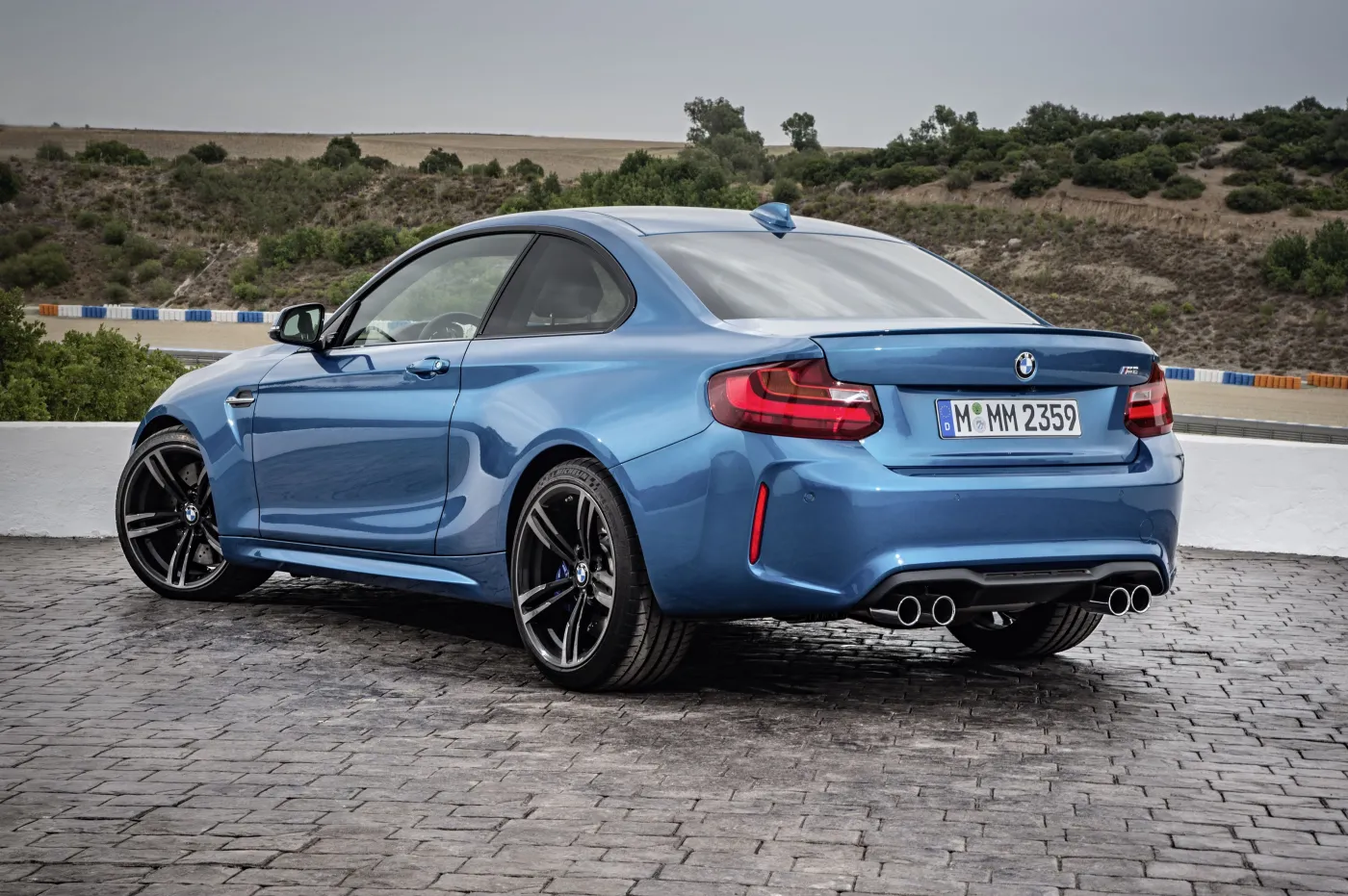 8317999-bmw-m2-coupe.jpg