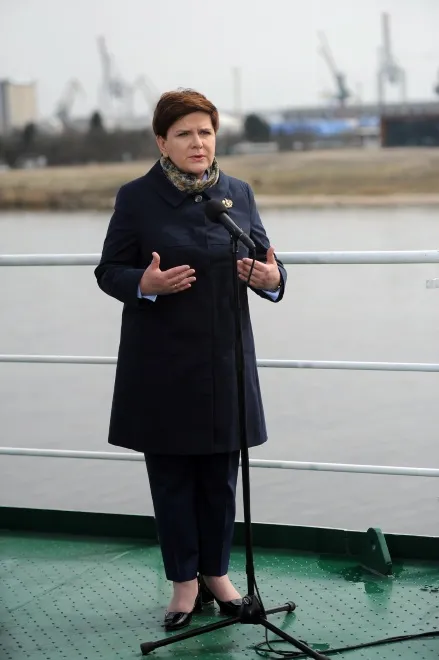 8905361-beata-szydlo.jpg