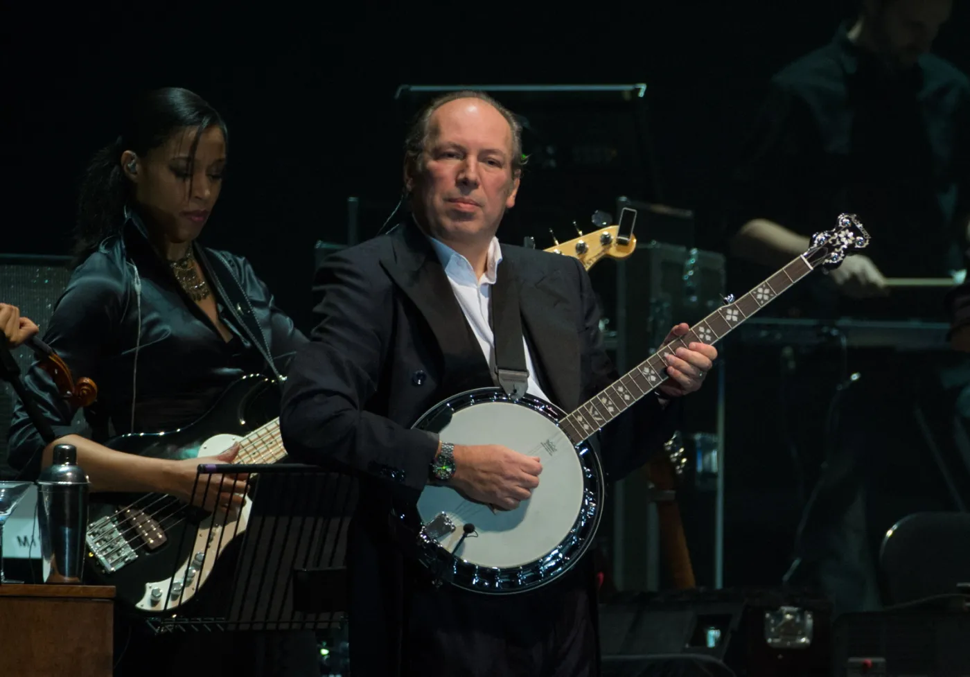 8993075-hans-zimmer.jpg