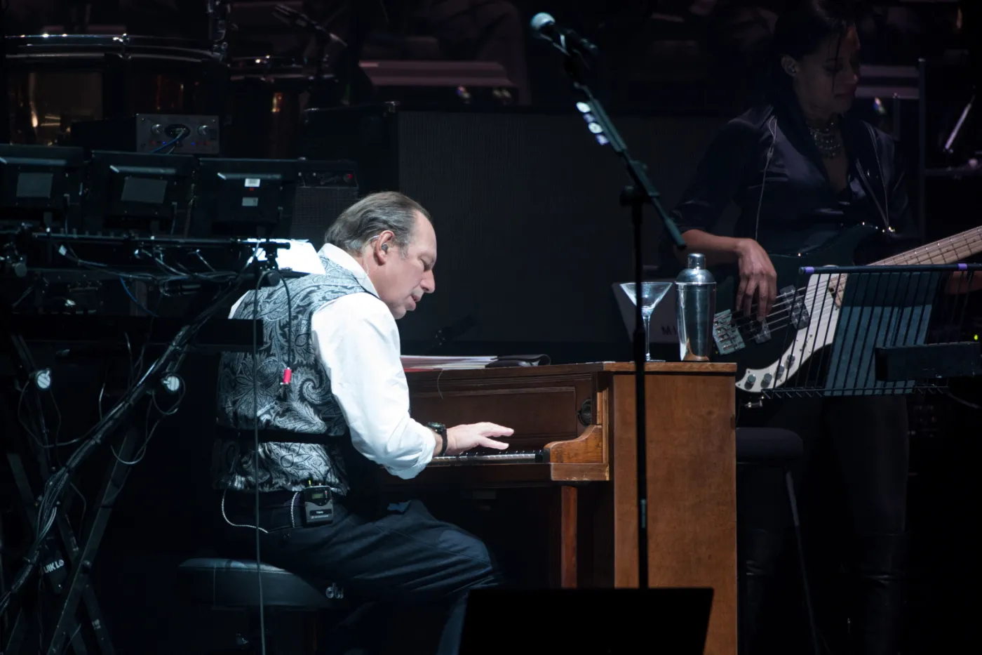 8993139-hans-zimmer.jpg