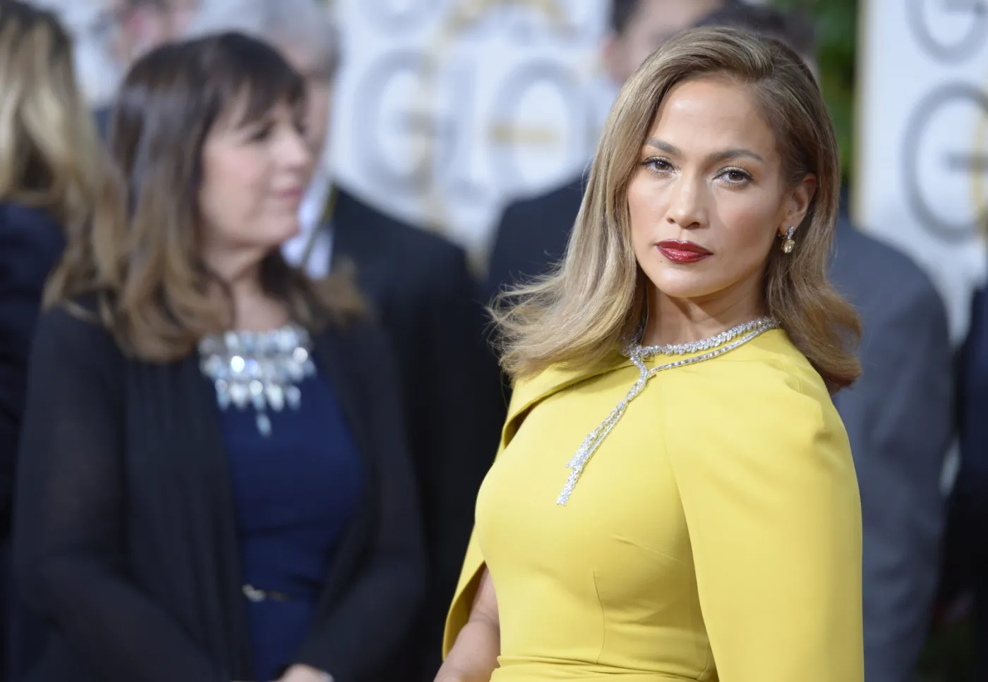 8626112-jennifer-lopez.jpg