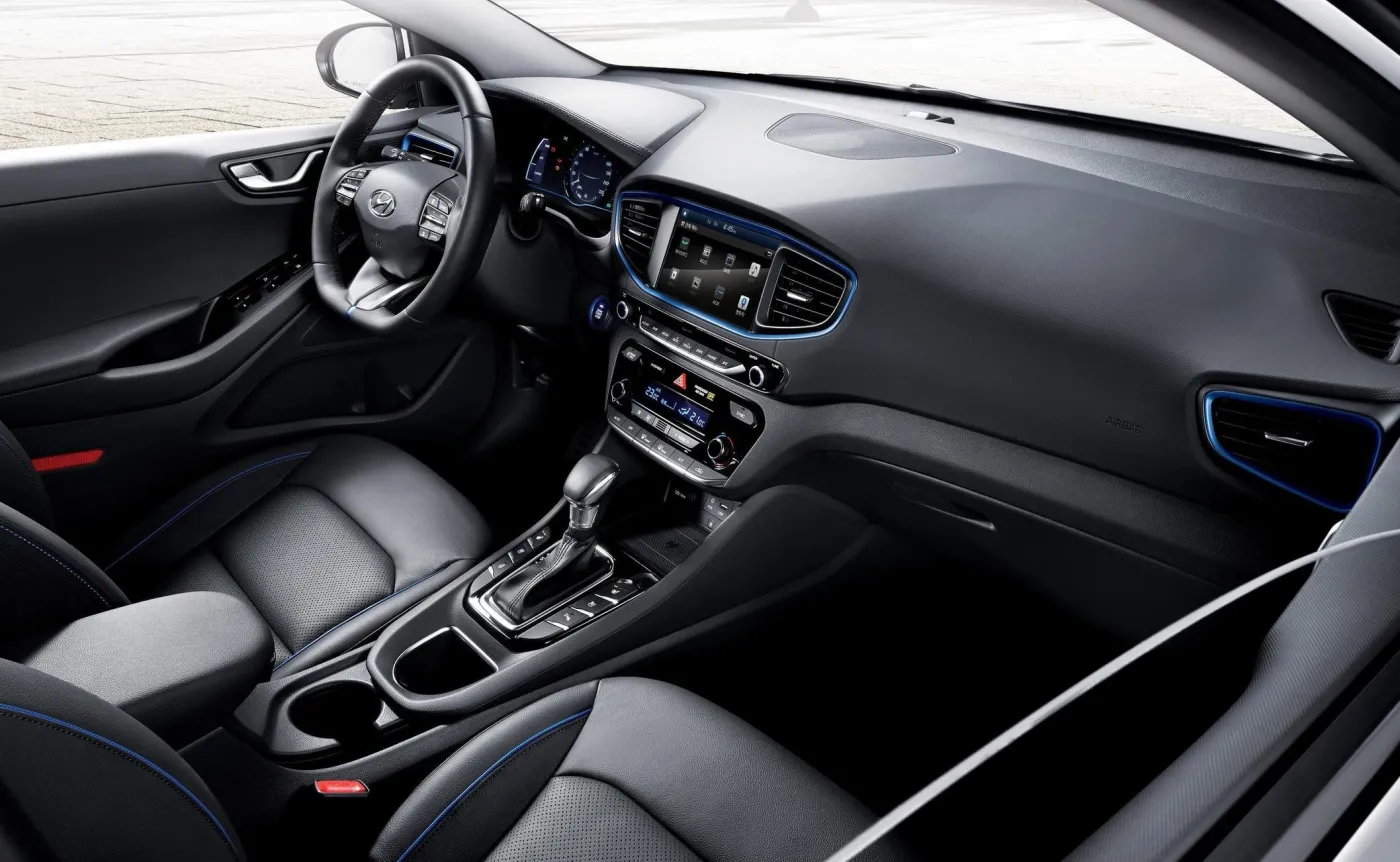 8690844-hyundai-ioniq.jpg