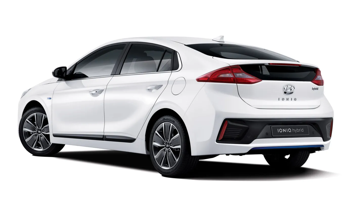 8690908-hyundai-ioniq.jpg