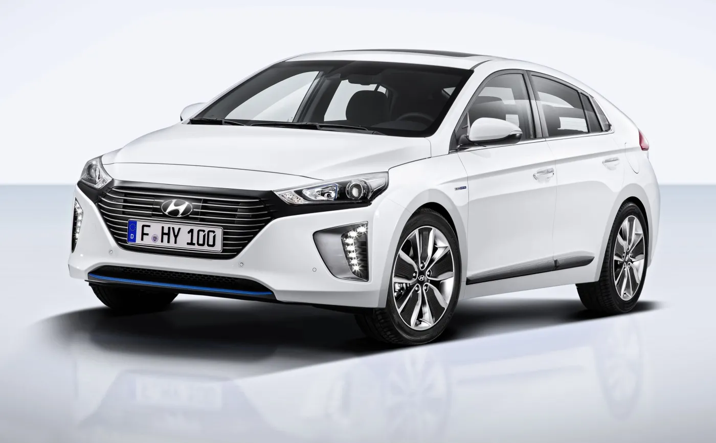 8690940-hyundai-ioniq.jpg