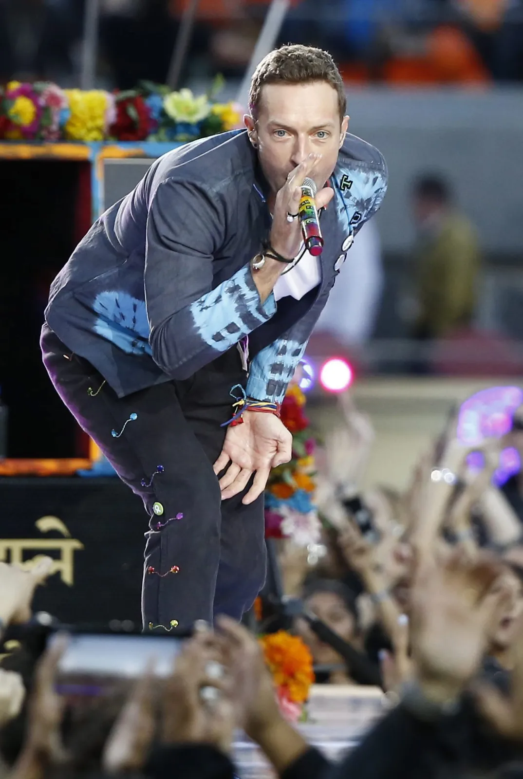 8713860-chris-martin.jpg