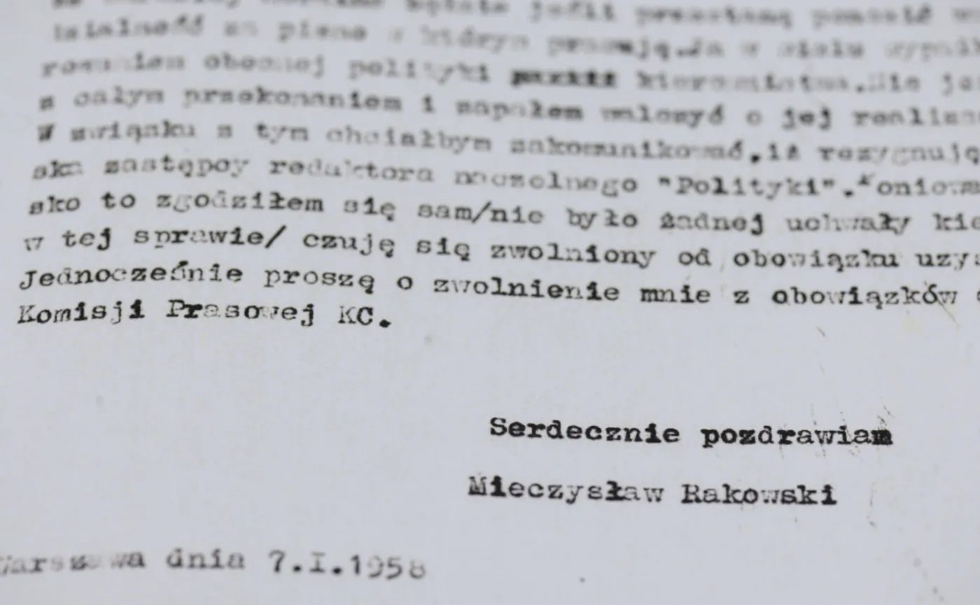 8770434-dokumenty-ipn.jpg