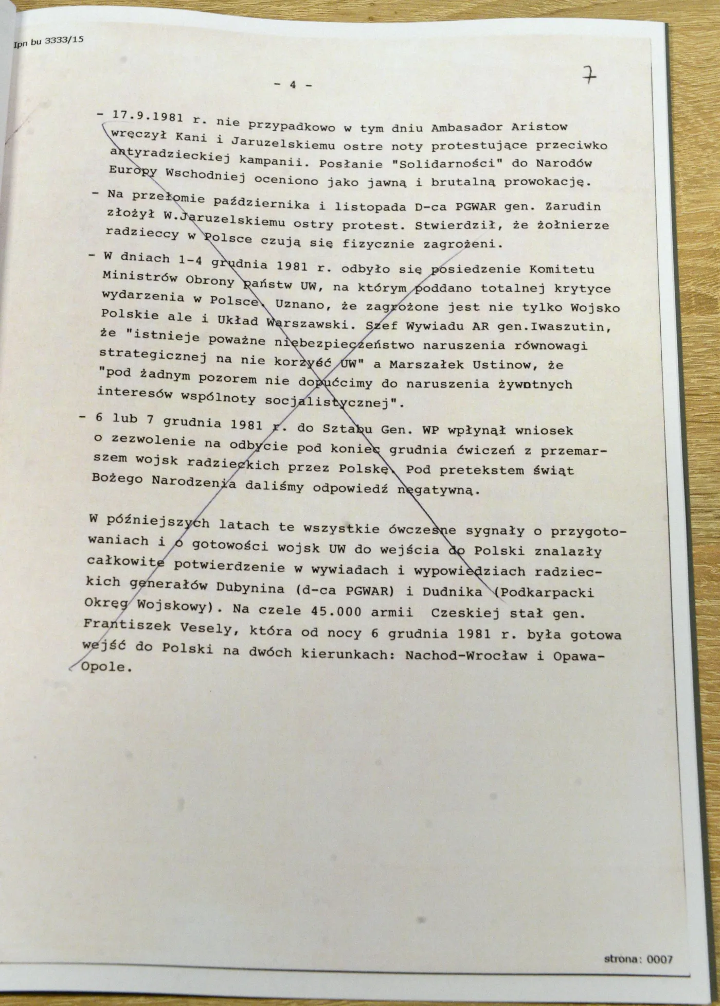 8770690-dokumenty-ipn.jpg