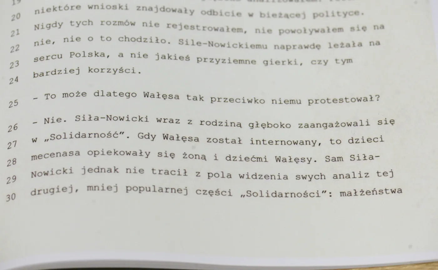 8770309-dokumenty-ipn.jpg