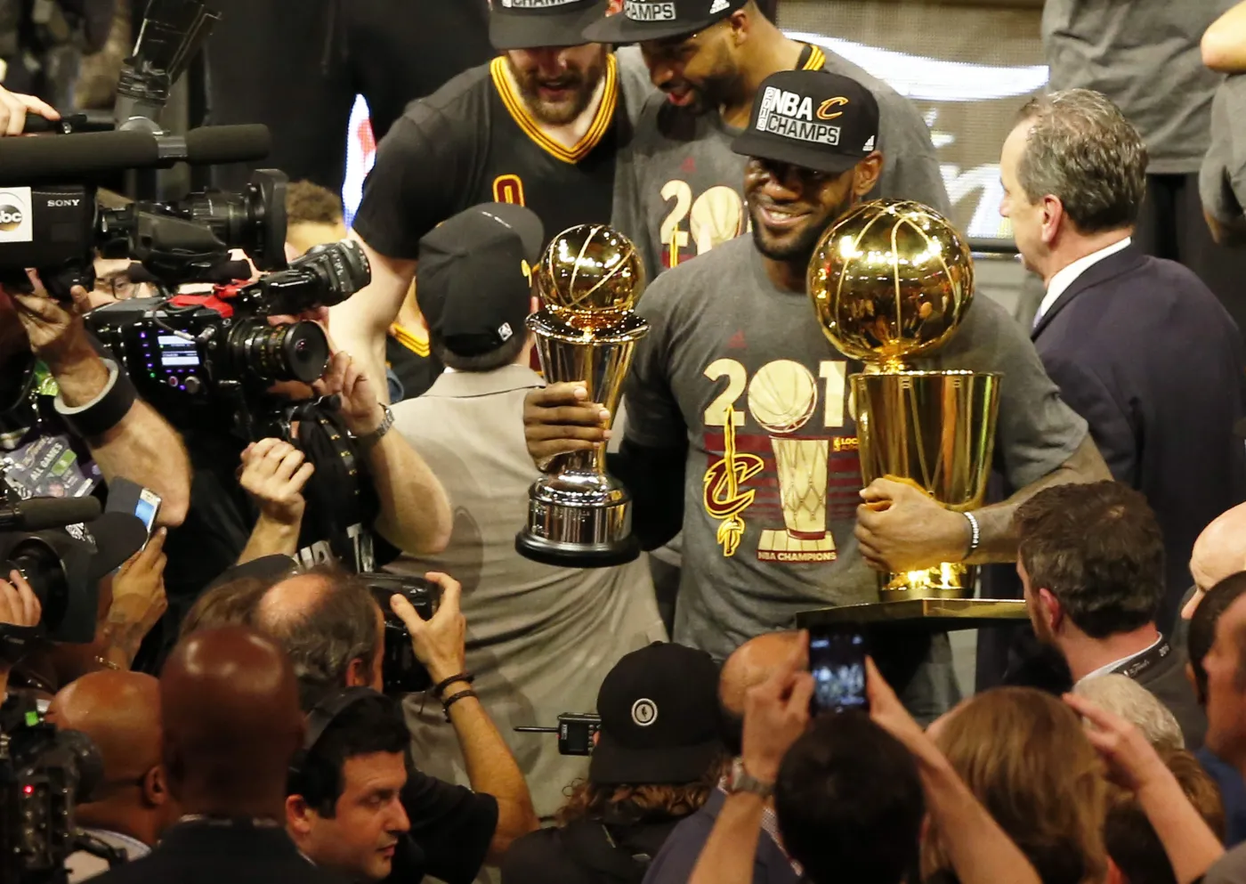 Liga NBA: 1,3 mln fanów uczestniczyło w paradzie mistrzów w Cleveland