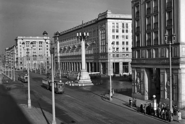 9207432-warszawa-1954.jpg