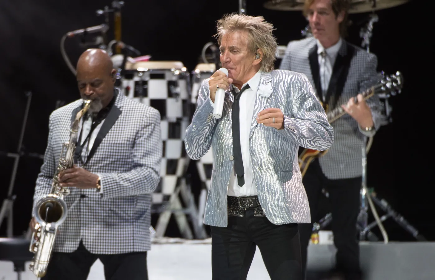 9090608-rod-stewart.jpg