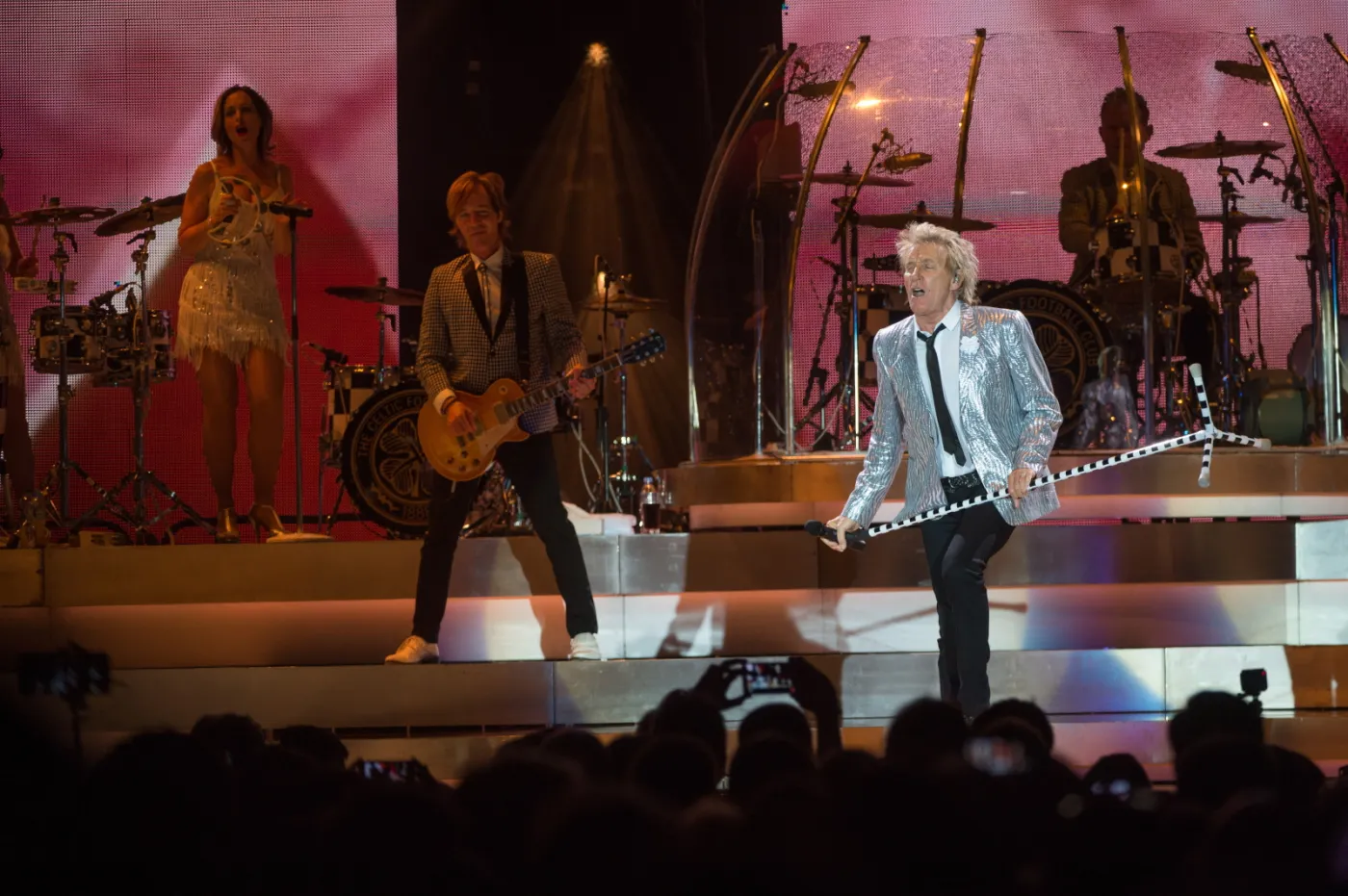 9090704-rod-stewart.jpg
