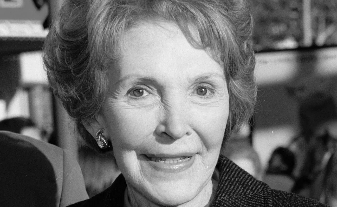 9570961-nancy-reagan.jpg