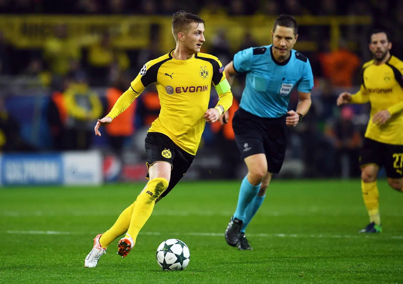 9637759-borussia-legia.jpg