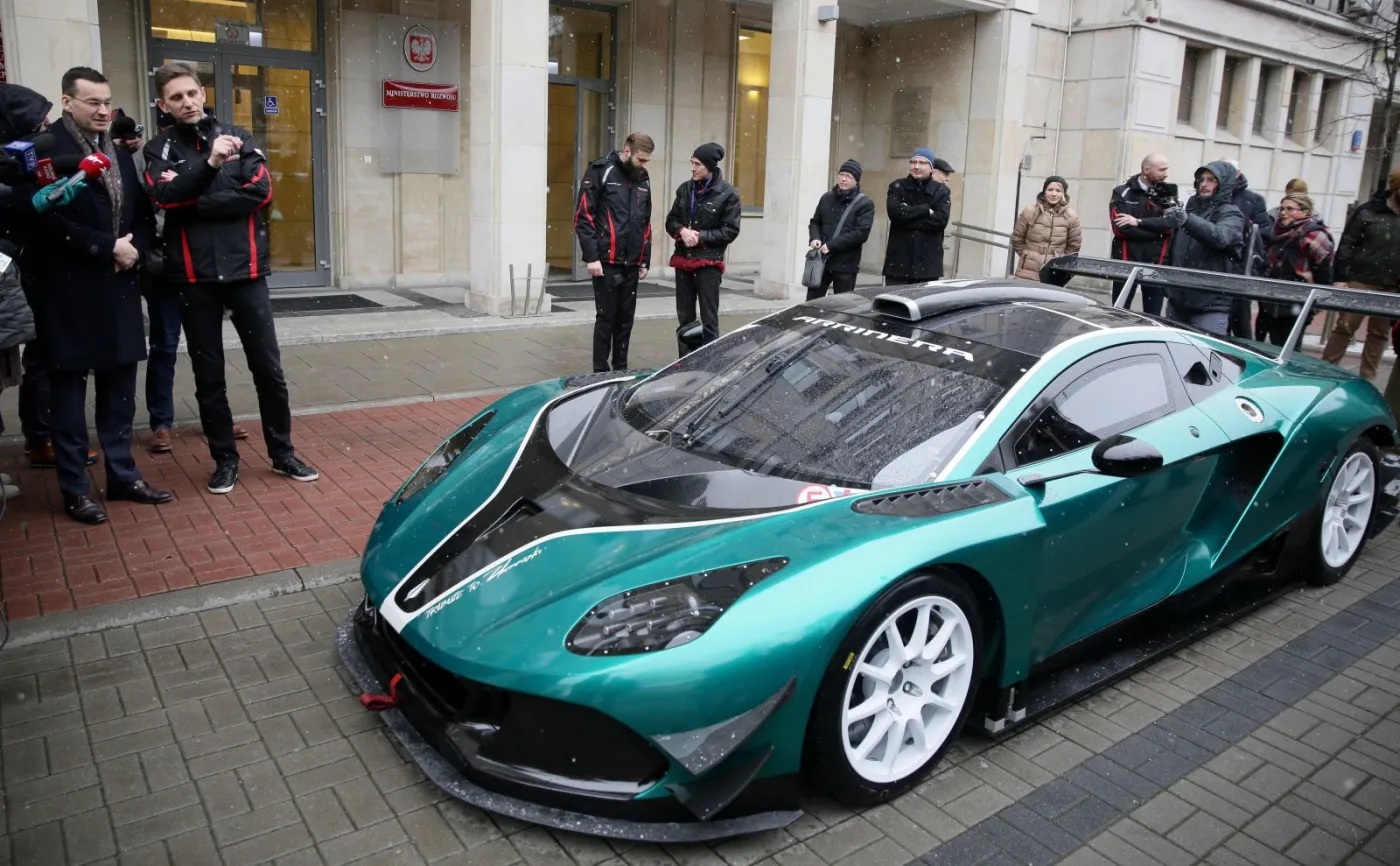 Arrinera Hussarya GT  