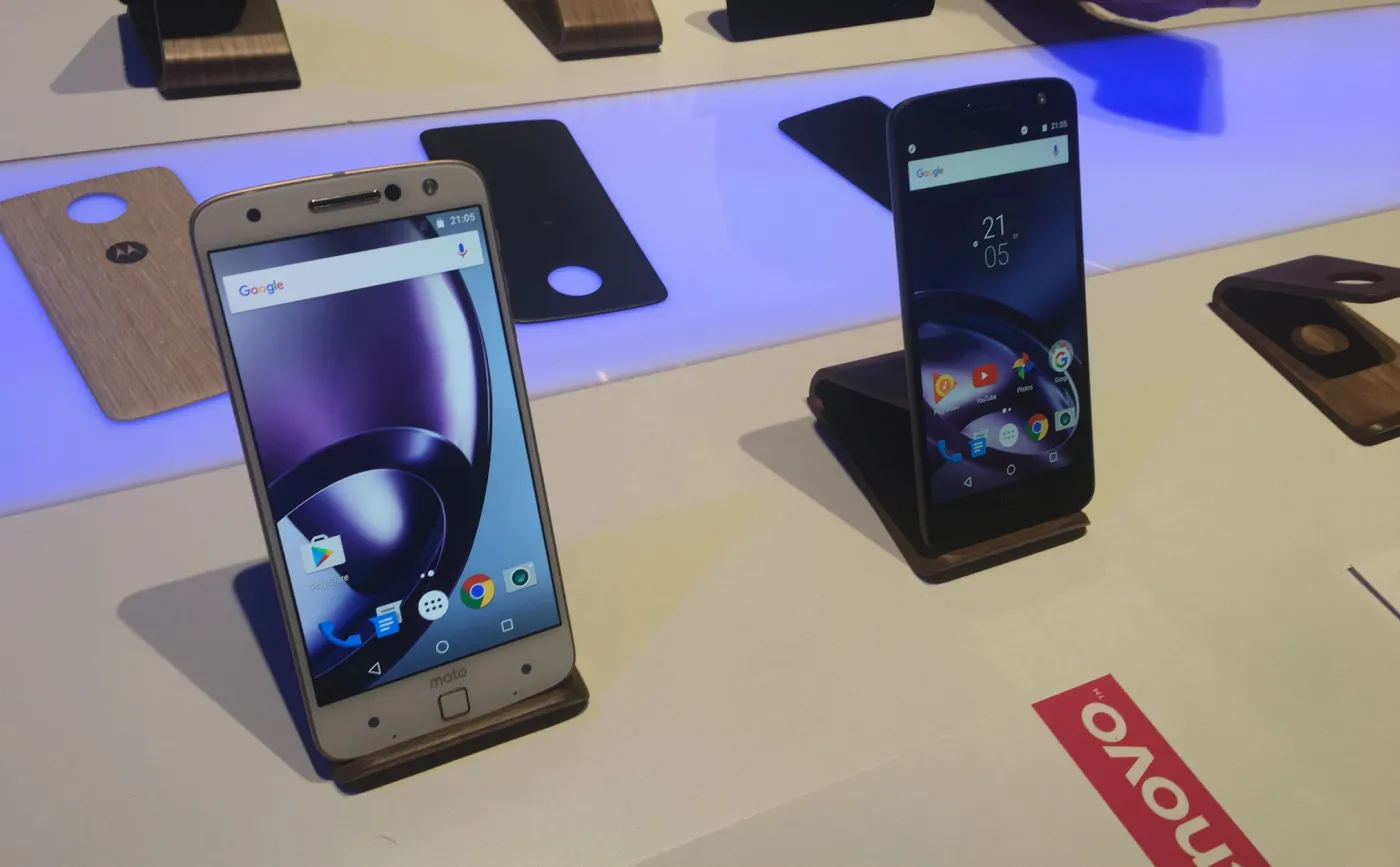 9405762-moto-z-play.jpg