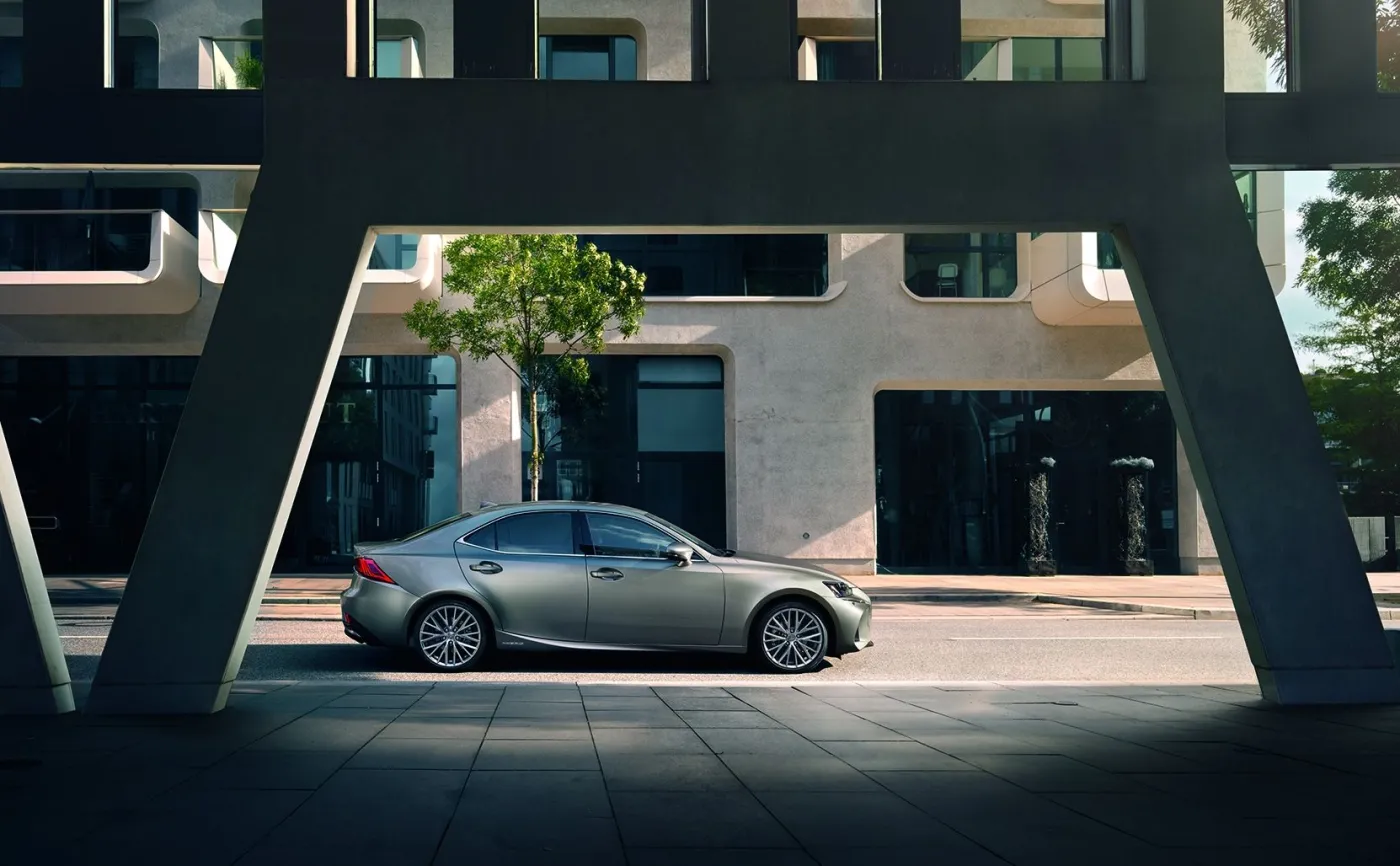 Lexus IS 300h