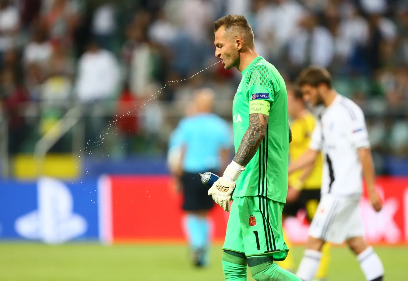9446411-legia-borussia.jpg