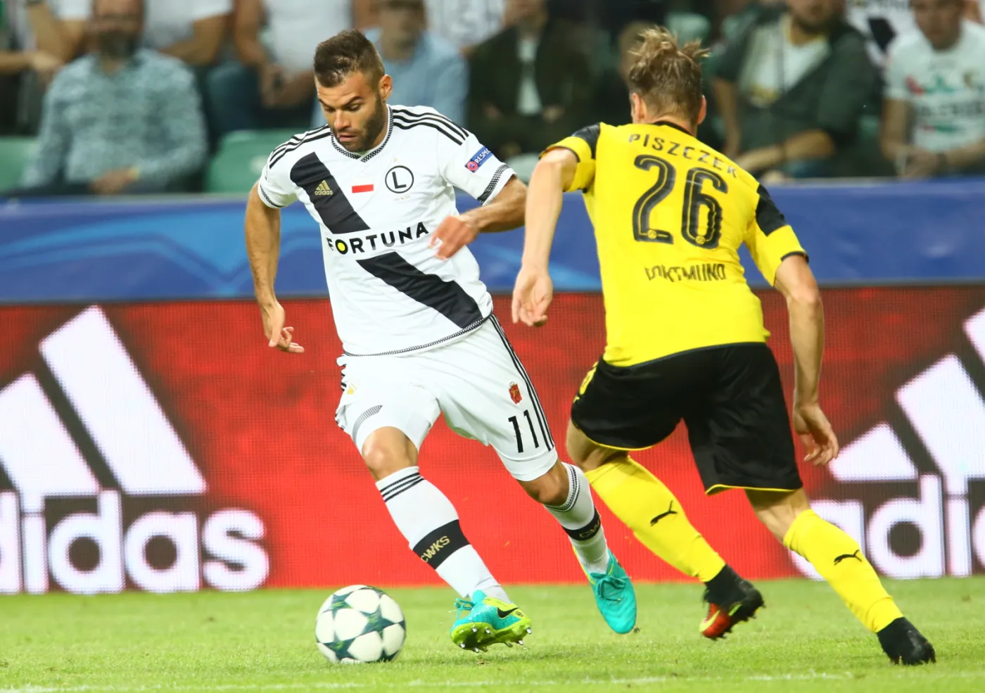 9446667-legia-borussia.jpg