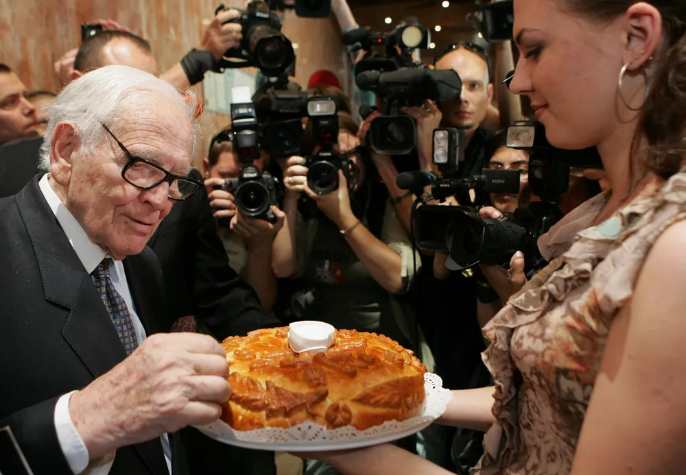 "Ten dom jest jak ciało kobiety". Pierre Cardin pozbywa się letniej rezydencji
