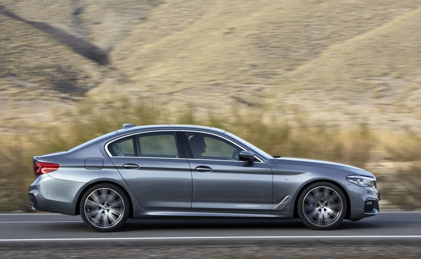 9532450-bmw-serii-5.jpg