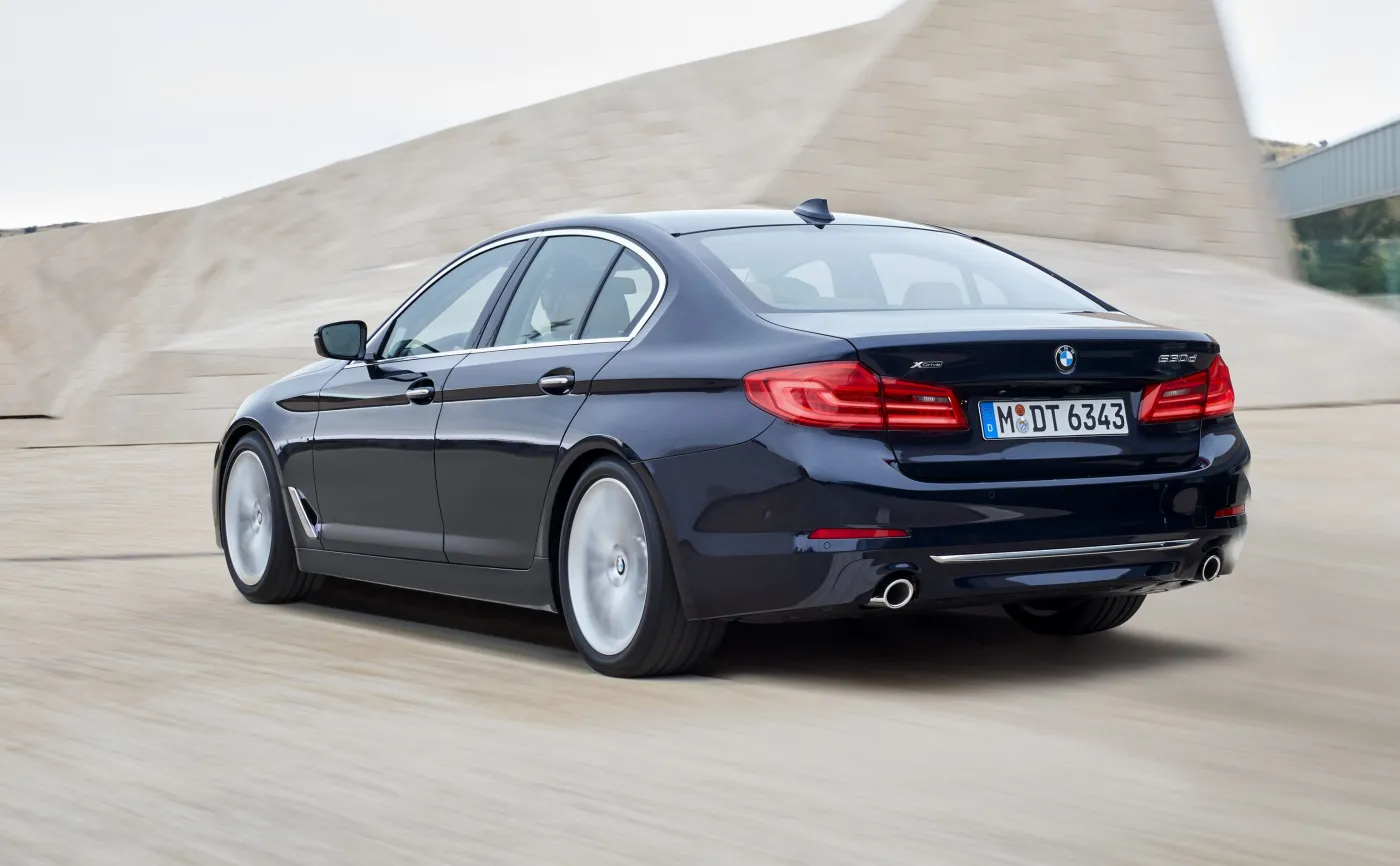 9532610-bmw-serii-5.jpg