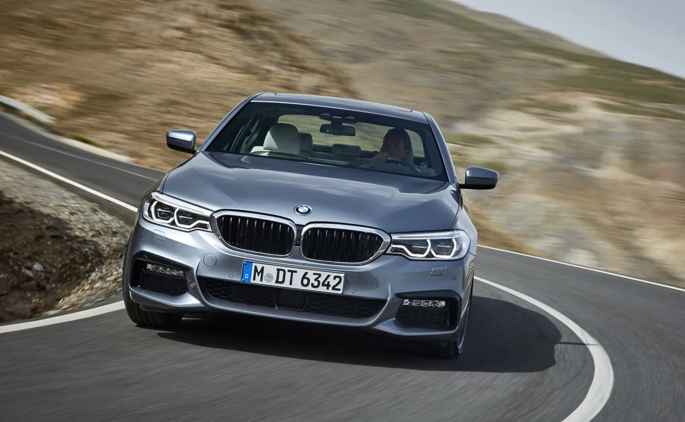 9532354-bmw-serii-5.jpg