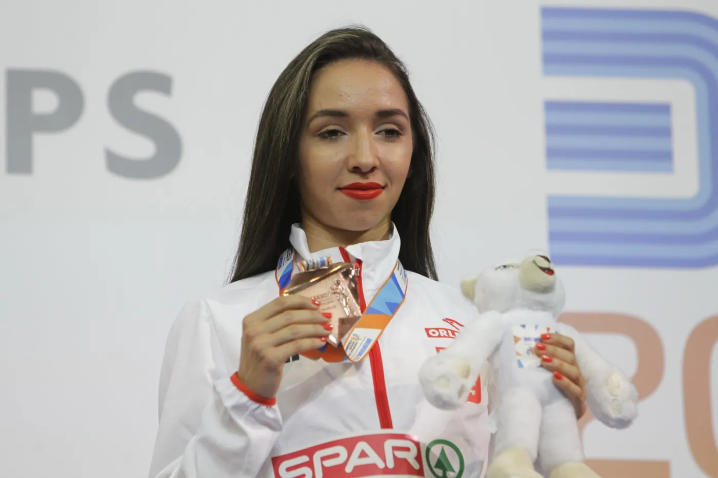 9943931-sofia-ennaoui.jpg