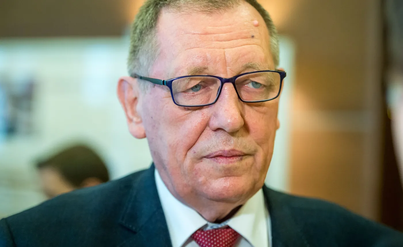 Skóry, poroża z czaszkami, wypchane zwierzęta... Były radny pokazuje zdjęcia ze stodoły Szyszki