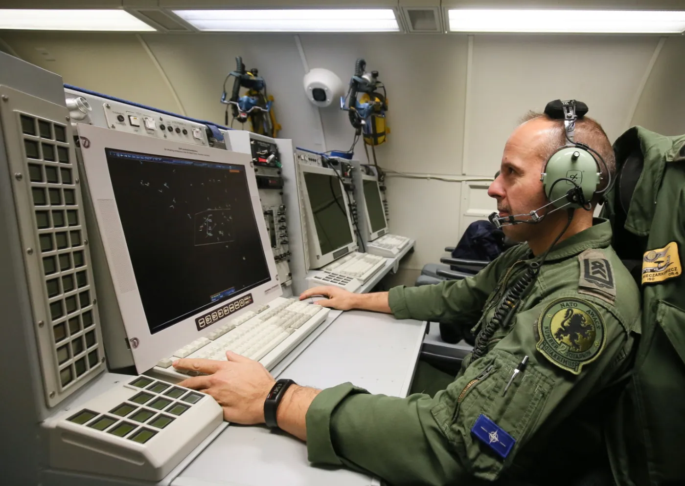 9899917-samolot-awacs.jpg