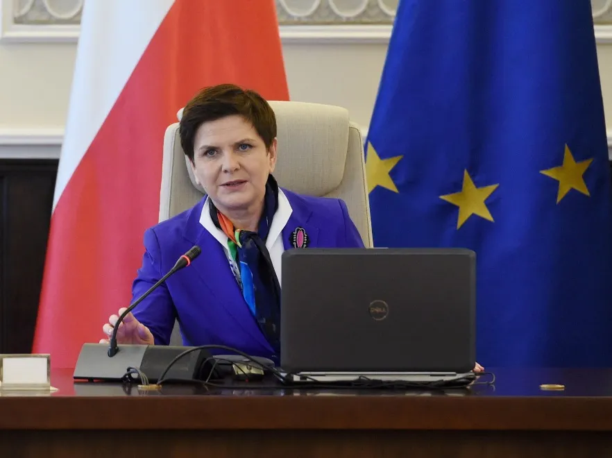 Wypadek i szpital dały jej w kość... Niekorzystna metamorfoza Beaty Szydło. FOTO
