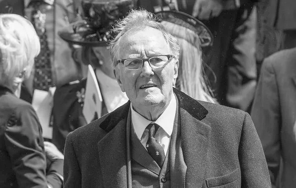 Robert Hardy