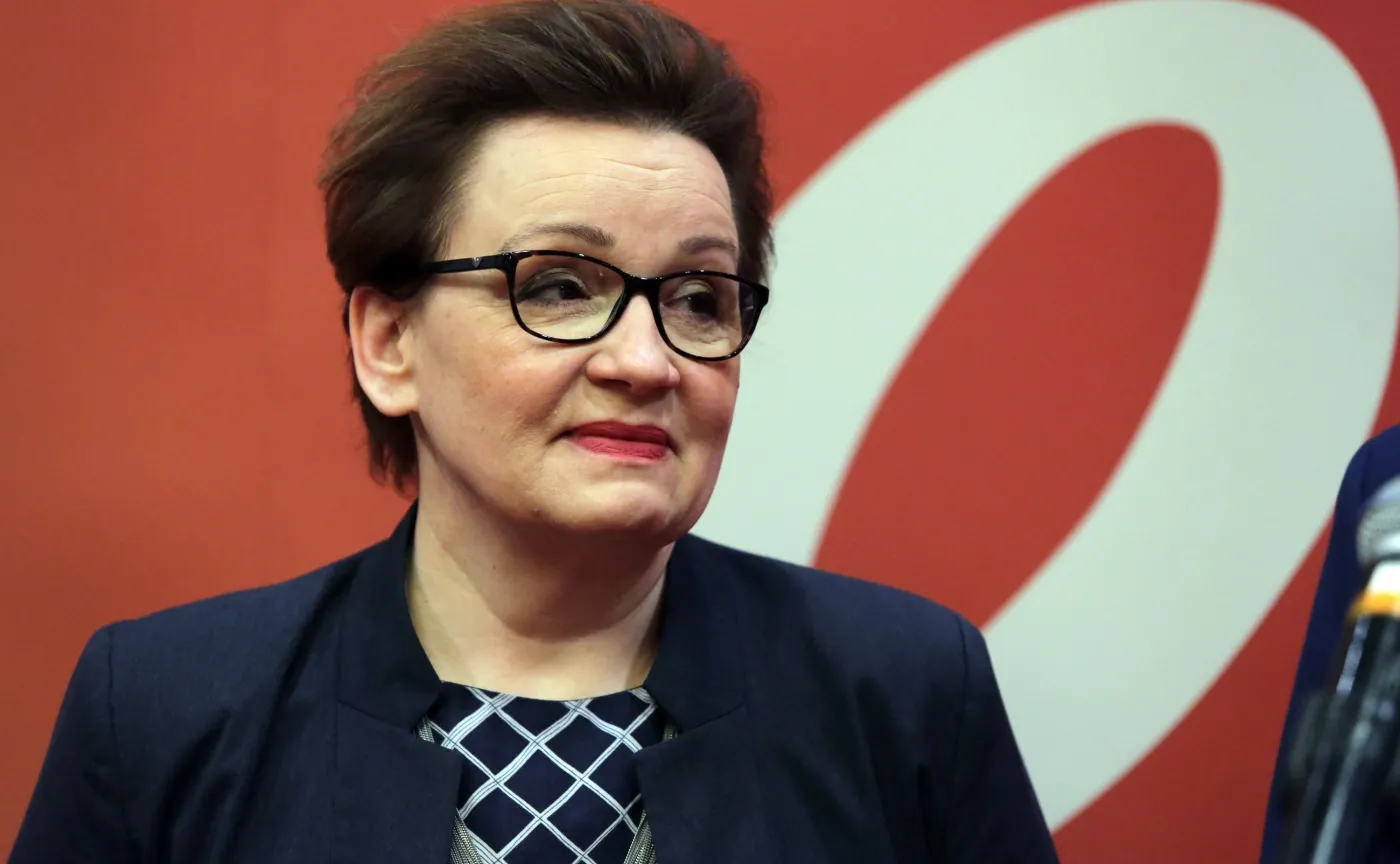 Reforma jednak wytnie nauczycieli. "To, co już wiemy, zadaje kłam twierdzeniom minister Zalewskiej"