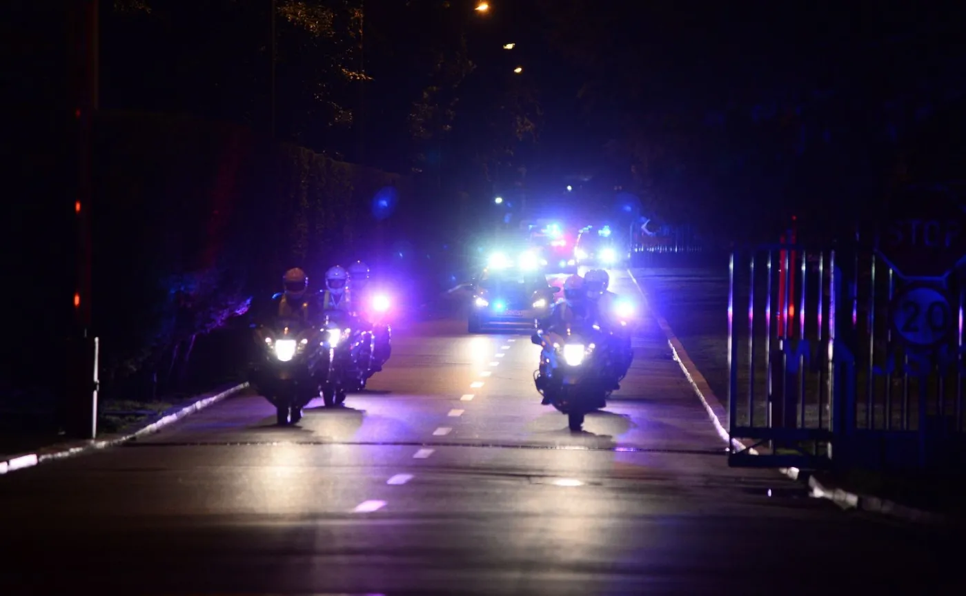 Policjanci ratowali życie mężczyzny w trakcie przejazdu kolumny Trumpa. 37-latek nie miał dokumentów