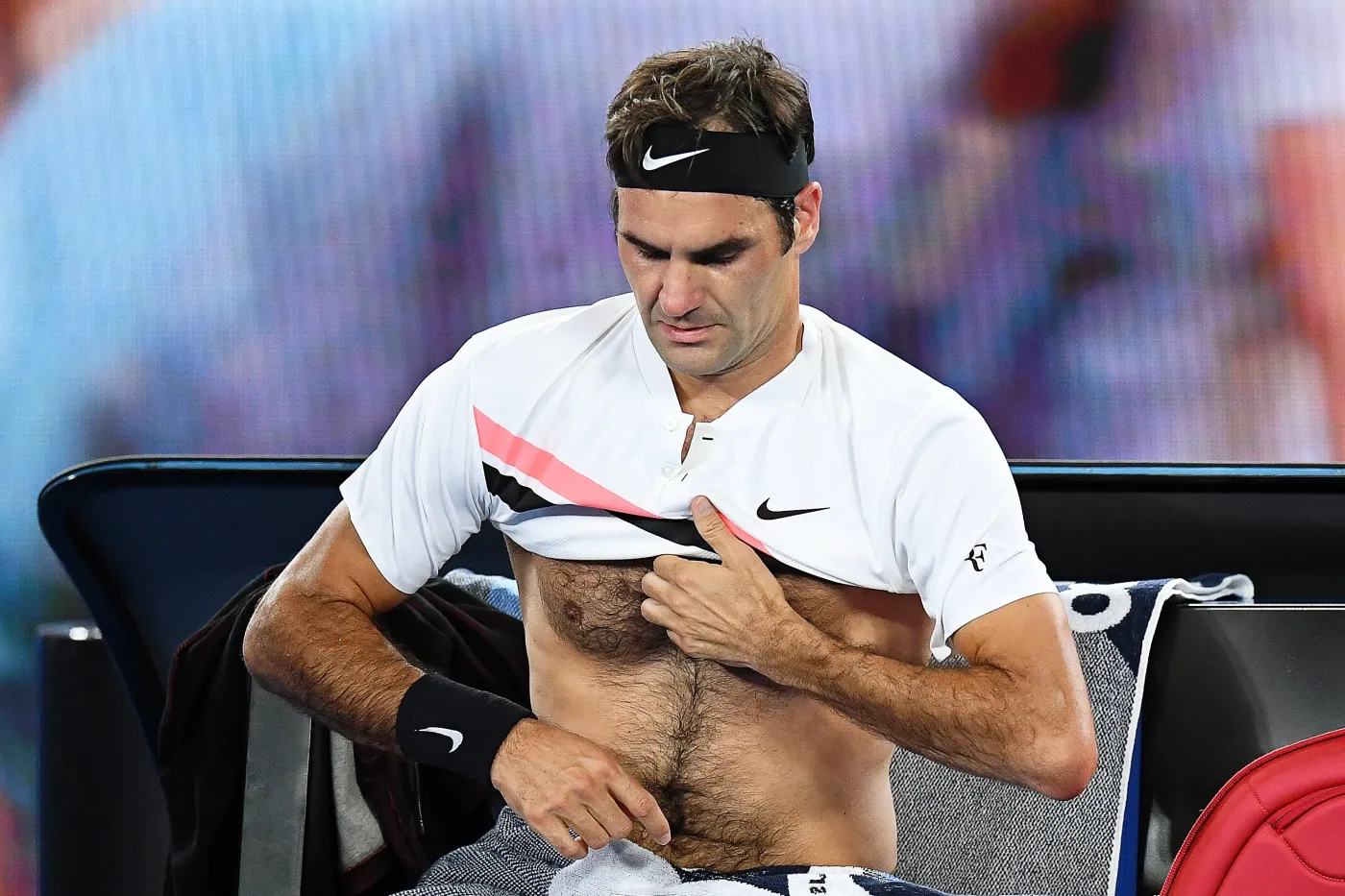 10720210-roger-federer.jpg
