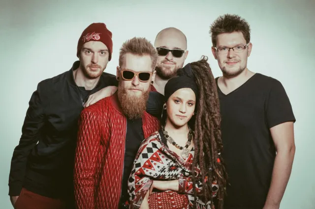 Chilli Crew z debiutem, teledyskami i trasą