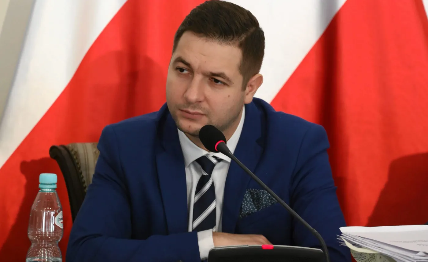 Akcja #StałemPodBlokiem może poprawić notowania Patryka Jakiego [OPINIA]