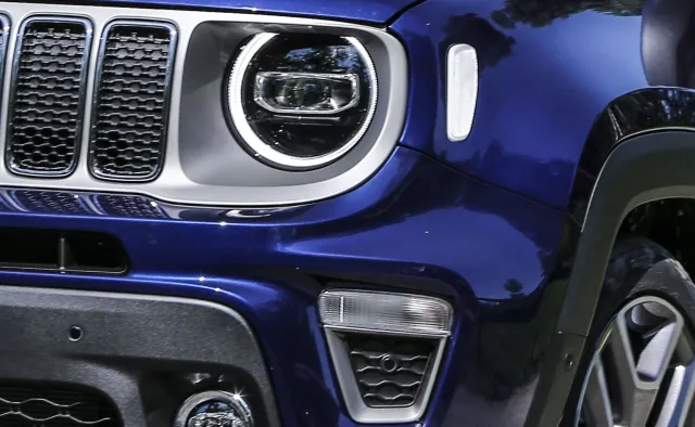Koncern wprowadza na rynek najtańszy model SUV. Pod maską silniki z Polski [PIERWSZE ZDJĘCIA]