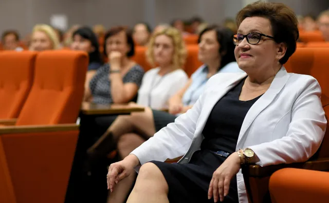 NSA: MEN musi ujawnić nazwiska autorów podstaw programowych. Minister edukacji: Ja jestem legalistką